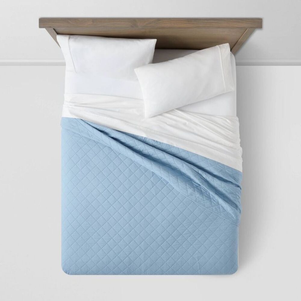 Threshold - King Diamond Stitch Cotton Linen Quilt Light Blue  Blue - Picture 3 of 4